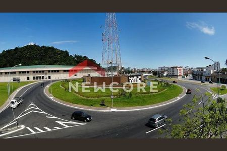 3_photo/94ce1c30d5.39babe0b65da4e33-ATLAS-1908c20a-feaa-4131-84c2-25ede08ceb5c.jpg de casa de condomínio à venda com 2 quartos, 65m² em Jardim Guaramar, Praia Grande