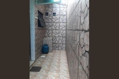 8_photo/94ce1c30d5.39babe0b65da4e33-ATLAS-60c1d3c8-c6b3-434e-b4c9-0eb7ffada17d.jpg de casa de condomínio à venda com 2 quartos, 65m² em Jardim Guaramar, Praia Grande