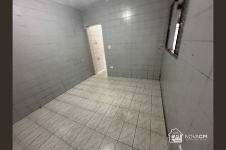 4_photo/94ce1c30df.18f6a4b8d5bea4c3-ATLAS-2987e6f3-22fc-46fb-884e-2c7213f0490e.jpg de casa para alugar com 2 quartos, 75m² em Jardim Guaramar, Praia Grande