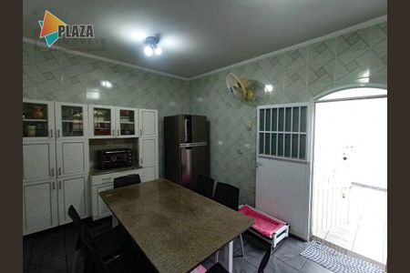 6_photo/94ce1c32a1.b92dae585c19d6ed-ATLAS-b58693ee-5d23-4bd3-811e-1cae70c9ae55.jpg de casa à venda com 2 quartos, 111m² em Guilhermina, Praia Grande
