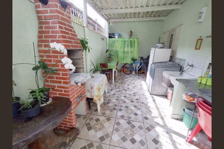 3_photo/94ce1c32a9.bf6b4b601a5c4813-ATLAS-335fd2ef-6bb4-4c33-99d1-d1f32d19eeed.jpg de casa à venda com 2 quartos, 57m² em Guilhermina, Praia Grande