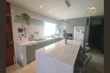 3_photo/94ce1c32c3.a64c9b8819d7c011-ATLAS-0f5a0311-7e1f-40b8-ba4c-b8b17c8f24c7.jpg de casa à venda com 2 quartos, 120m² em Guilhermina, Praia Grande