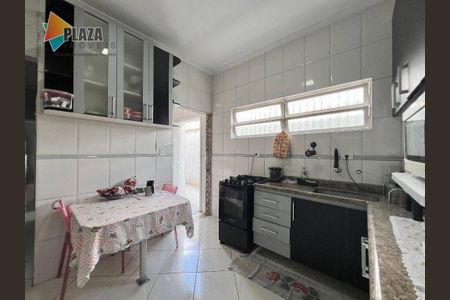 9_photo/94ce1c32f7.777899b2c09bdc5f-ATLAS-da3bc486-cb7d-4799-bb04-e6004525cebc.jpg de casa à venda com 3 quartos, 144m² em Guilhermina, Praia Grande