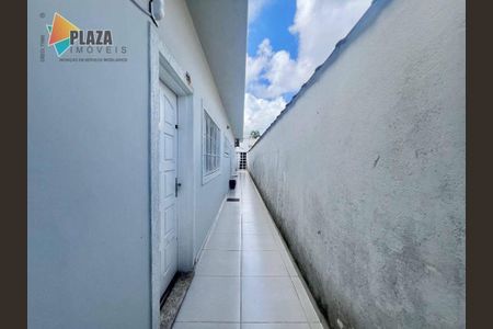 23_photo/94ce1c32f7.777899b2c09bdc5f-ATLAS-e57a5bfe-b53f-4165-b02e-4b9ae2096d1f.jpg de casa à venda com 3 quartos, 144m² em Guilhermina, Praia Grande