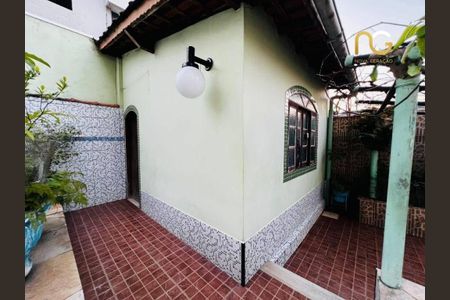 32_photo/94ce1c3323.4534fda87e61c028-ATLAS-bcc9154a-9cc3-413b-8cd0-07851e9c70ea.jpg de casa à venda com 3 quartos, 200m² em Guilhermina, Praia Grande