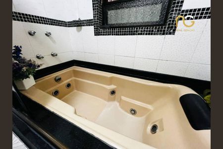 20_photo/94ce1c3323.4534fda87e61c028-ATLAS-da63fc26-40b6-491f-8783-c2534aa5e0cc.jpg de casa à venda com 3 quartos, 200m² em Guilhermina, Praia Grande