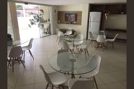 7_photo/94ce1c3351.20e9aecf4604e4ec-ATLAS-245bf20f-2b88-404f-88e6-6b38c5f6e5d7.jpg de apartamento à venda com 2 quartos, 75m² em Guilhermina, Praia Grande