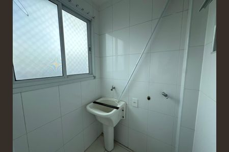 18_photo/94ce1c34a3.b60f5a7682bed42c-ATLAS-720717e8-ca58-42e4-9429-ae598d21f940.jpg de apartamento à venda com 2 quartos, 60m² em Guilhermina, Praia Grande