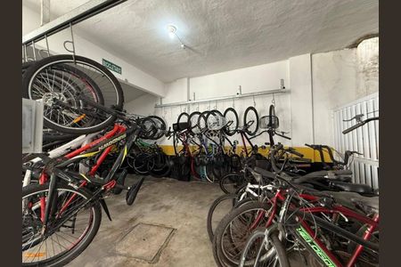 11_photo/94ce1c34b5.dc6eb1e4dfd2ec36-ATLAS-3269421d-0ca9-4e55-ad60-2ec617612b26.jpg de apartamento à venda com 2 quartos, 74m² em Guilhermina, Praia Grande