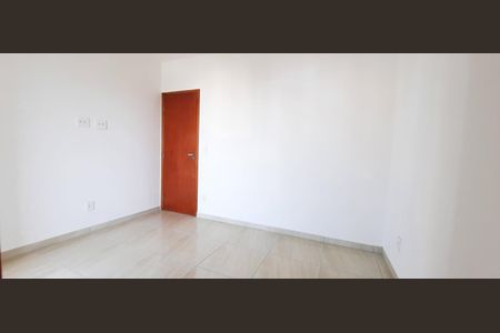 2_photo/94ce1c34c7.5d5b2360df2d9e80-ATLAS-21b3a8b2-e0ff-4b61-8380-8b5567261a22.jpg de apartamento à venda com 2 quartos, 78m² em Guilhermina, Praia Grande