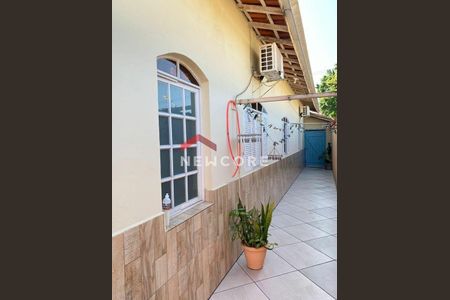 3_photo/94ce1c3559.007d8801227075bf-ATLAS-868252a7-eb7b-46f6-9c2d-25f088dd5f7b.jpg de casa à venda com 4 quartos, 145m² em Guilhermina, Praia Grande