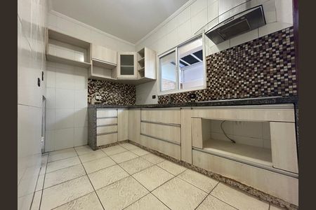 4_photo/94ce1c3adb.cb8d397bc949314a-ATLAS-9cd8edcc-15eb-4b43-bf93-65c6bbaac6b6.jpg de casa à venda com 2 quartos, 73m² em Sítio do Campo, Praia Grande