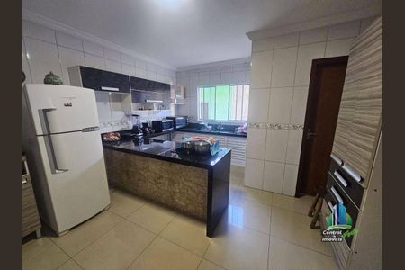 6_photo/94ce1c478b.82dfd85ef928e01e-ATLAS-3c10e208-539f-4fc9-8b72-922dc67bbe86.jpg de casa à venda com 4 quartos, 260m² em Sítio do Campo, Praia Grande