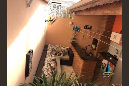 7_photo/94ce1c47e5.4f48e483d4bcdc3b-ATLAS-0f434400-35bc-449b-9ef0-c098d4fab7a9.jpg de casa à venda com 2 quartos, 102m² em Sítio do Campo, Praia Grande