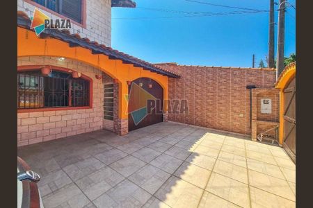 12_photo/94ce1c4a43.6fa638854a4c7cd7-ATLAS-baa241be-1454-410b-b4dc-3fda67c5bbb4.jpg de casa à venda com 3 quartos, 245m² em Boqueirão, Praia Grande
