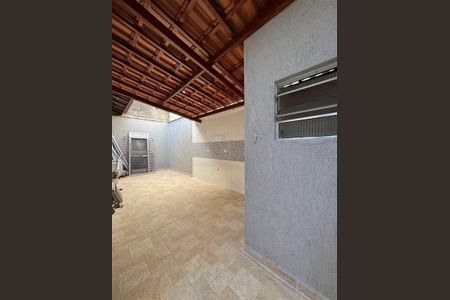 2_photo/94ce1c4a6d.d83f6bba92732ca4-ATLAS-41a9b648-4460-432f-a24f-1de9f1b7235d.jpg de casa à venda com 2 quartos, 72m² em Boqueirão, Praia Grande