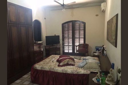 4_photo/94ce1c4aab.a64aef6598c47c00-ATLAS-be394316-3f00-4023-a6c3-4e57751dc61b.jpg de casa à venda com 3 quartos, 492m² em Guilhermina, Praia Grande