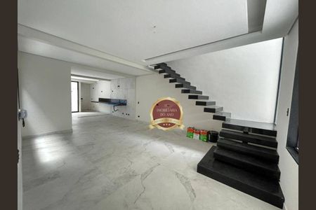 2_photo/94ce1c4b1d.727778d524bde65a-ATLAS-0b65ea49-34d8-4f67-b782-738bc06f612d.jpg de casa à venda com 3 quartos, 148m² em Boqueirão, Praia Grande