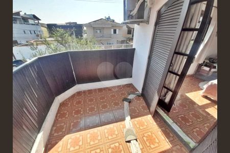 6_photo/94ce1c4b55.dd36eae811456584-ATLAS-d00d92ec-0c5f-498a-bfec-8d46e9c9736a.jpg de casa à venda com 4 quartos, 250m² em Boqueirão, Praia Grande