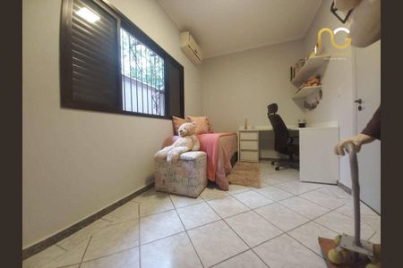 2_photo/94ce1c4ba7.1a2575360a780997-ATLAS-019628f8-26da-41e0-8ecc-ddc47fa1a098.jpg de casa à venda com 3 quartos, 155m² em Boqueirão, Praia Grande