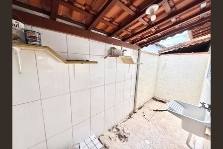 11_photo/94ce1c4bc5.833a42e394c467a8-ATLAS-c32af3dd-9d63-403f-be1d-172a3f56a558.jpg de casa à venda com 2 quartos, 44m² em Vilamar, Praia Grande