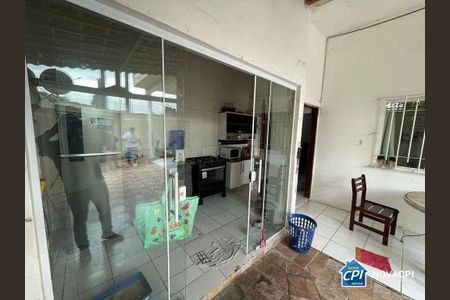 3_photo/94ce1c4d35.8ca146e4695ff152-ATLAS-0d4c526c-7ea7-4408-9566-5445763d6b7e.jpg de casa à venda com 2 quartos, 64m² em Boqueirão, Praia Grande
