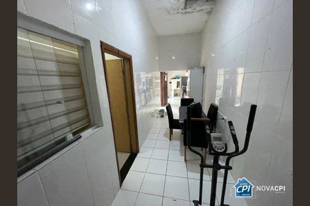 6_photo/94ce1c4d35.8ca146e4695ff152-ATLAS-7167f75b-489f-4de5-ac98-1bd72a464ac8.jpg de casa à venda com 2 quartos, 64m² em Boqueirão, Praia Grande