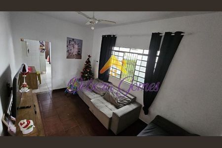4_photo/94ce1c850d.99fa673d506c3847-ATLAS-47b76e6e-92e9-450d-bf67-a19b7c805710.jpg de casa à venda com 5 quartos, 300m² em Centro, São Vicente