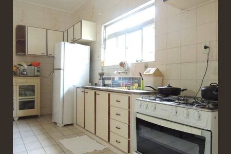 9_photo/94ce1ca5bb.859d3ea7f11d789b-ATLAS-4df063fd-9590-4e68-9b68-ebabef294c69.jpg de casa à venda com 3 quartos, 270m² em Vila Sao Jorge, São Vicente