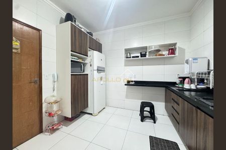 1_photo/94ce1ca5f1.fd45ebb1f5f281dd-ATLAS-0520657d-d513-445a-88df-439c49fe300f.jpg de casa à venda com 3 quartos, 118m² em Vila Sao Jorge, São Vicente