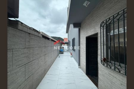 12_photo/94ce1ca659.3949eb60e8e65e7a-ATLAS-5ba09a40-250c-40b1-960d-2f66e4db0982.jpg de casa à venda com 5 quartos, 400m² em Vila Sao Jorge, São Vicente