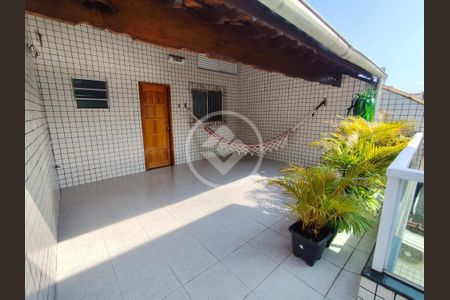 9_photo/94ce1ca78d.da96a1a17422ca13-ATLAS-3bd01295-fa5b-41a9-b3c0-2b3c07e02ee3.jpg de casa à venda com 5 quartos, 209m² em Vila Sao Jorge, São Vicente