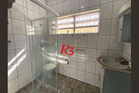 10_photo/94ce1ca859.d651f42aabfdac2d-ATLAS-e246c324-e564-4507-b499-a2caffb2d323.jpg de casa à venda com 3 quartos, 253m² em Vila Sao Jorge, São Vicente