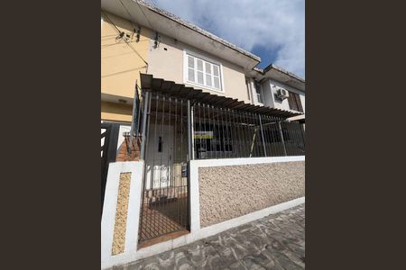 8_photo/94ce1ca87f.3a37fa67e20dd3de-ATLAS-13f276d1-e1fa-462d-99ac-b1d1b98abf7c.jpg de casa à venda com 2 quartos, 84m² em Vila Sao Jorge, São Vicente