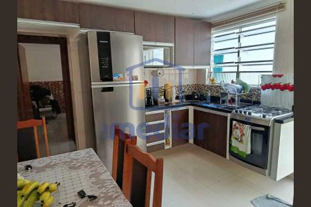 5_photo/94ce1ca8e7.bbd0c06dccd8b6dc-ATLAS-1f293e20-4382-4ade-8265-47516d149411.jpg de casa à venda com 2 quartos, 72m² em Vila Sao Jorge, São Vicente