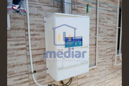 11_photo/94ce1ca8e7.bbd0c06dccd8b6dc-ATLAS-3318f392-e9b8-42e1-9e2b-989a89afb59d.jpg de casa à venda com 2 quartos, 72m² em Vila Sao Jorge, São Vicente