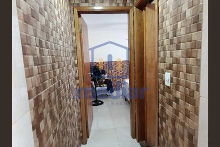 11_photo/94ce1ca8e7.bbd0c06dccd8b6dc-ATLAS-4f6e922b-bb08-4399-a07c-d436e6e8c540.jpg de casa à venda com 2 quartos, 72m² em Vila Sao Jorge, São Vicente