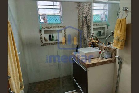 8_photo/94ce1ca8e7.bbd0c06dccd8b6dc-ATLAS-c0ab99c8-936b-4a67-bd5e-7bc30bfb85e7.jpg de casa à venda com 2 quartos, 72m² em Vila Sao Jorge, São Vicente