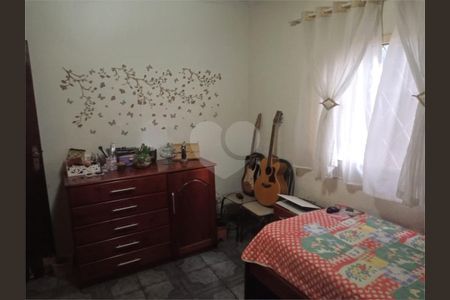 11_photo/94ce1ca9ef.f9fd596f8c1c84e9-ATLAS-d1a45d41-6411-4cd9-961a-50ca9ba7dcae.jpg de casa à venda com 3 quartos, 145m² em Vila Sao Jorge, Santos