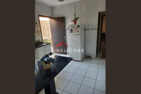 8_photo/94ce1caed7.f9fd596f8c1c84e9-ATLAS-55d65db6-13a6-40c9-b226-ed89b6d8f051.jpg de casa à venda com 2 quartos, 85m² em Vila Sao Jorge, São Vicente