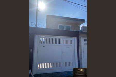 2_photo/94ce1caf51.e4e8a09e071da8e4-ATLAS-3bca4f6e-f631-48a5-a2cd-7f4b35a3aaef.jpg de casa à venda com 3 quartos, 120m² em Vila Sao Jorge, São Vicente