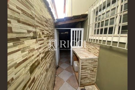 6_photo/94ce1cb76b.5eb6c96eefa31cae-ATLAS-1a2ac65c-2db9-4148-9095-a59a199363bd.jpg de casa à venda com 3 quartos, 136m² em Vila Valenca, São Vicente