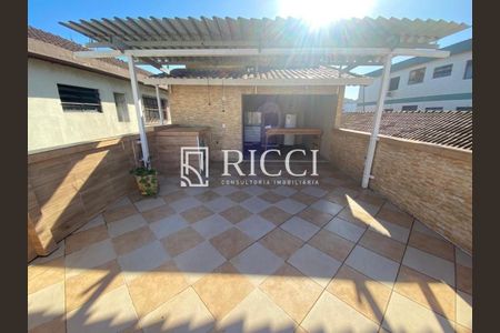 8_photo/94ce1cb76b.5eb6c96eefa31cae-ATLAS-d1a4671b-d714-4e7a-bdd8-91e69ea7399f.jpg de casa à venda com 3 quartos, 136m² em Vila Valenca, São Vicente