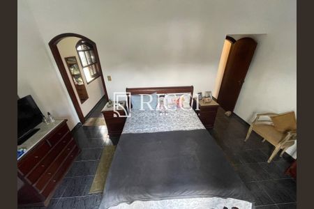 9_photo/94ce1cbb9f.638b34ff0fe22444-ATLAS-258da7e2-0b0e-45ca-a1cf-fb691e907f24.jpg de casa à venda com 3 quartos, 225m² em Vila Valenca, São Vicente