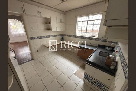 4_photo/94ce1cbbe3.80a7f3f1b00bd23a-ATLAS-0fa4933e-72e8-4bdb-863d-61ebcb0d4716.jpg de casa à venda com 4 quartos, 271m² em Centro, São Vicente