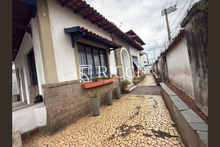 12_photo/94ce1cbbe3.80a7f3f1b00bd23a-ATLAS-4cd3fb34-4767-46ad-9c96-e5655918aaf2.jpg de casa à venda com 4 quartos, 271m² em Centro, São Vicente