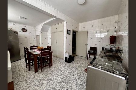 21_photo/94ce1cbd01.caf6c04f909f2ef2-ATLAS-c73f8ca8-e8fe-40fe-afcc-edd30ba9f033.jpg de casa para alugar com 3 quartos, 147m² em Centro, São Vicente