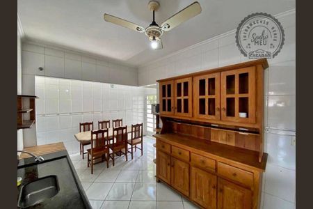 11_photo/94ce1d0809.e9e7bffe1f964319-ATLAS-76677bfb-cebb-4ab3-b01b-bac15e621bc5.jpg de casa à venda com 4 quartos, 90m² em Canto do Forte, Praia Grande