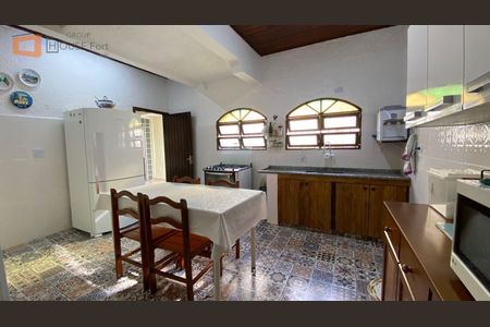 16_photo/94ce1d0847.0aa27c9c25da381e-ATLAS-08d18653-744f-4866-a697-fa76bca4621b.jpg de casa à venda com 3 quartos, 200m² em Canto do Forte, Praia Grande