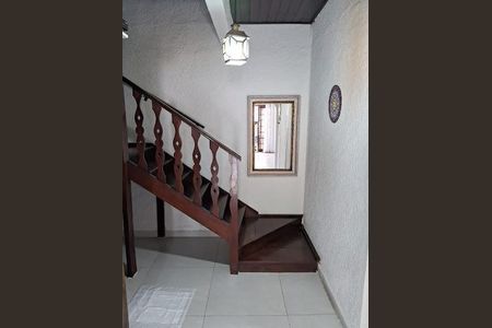 3_photo/94ce1d0847.6c5c93e045adfc60-ATLAS-c3b53ca4-2032-489b-b862-ed191ff95d9a.jpg de casa à venda com 5 quartos, 200m² em Canto do Forte, Praia Grande